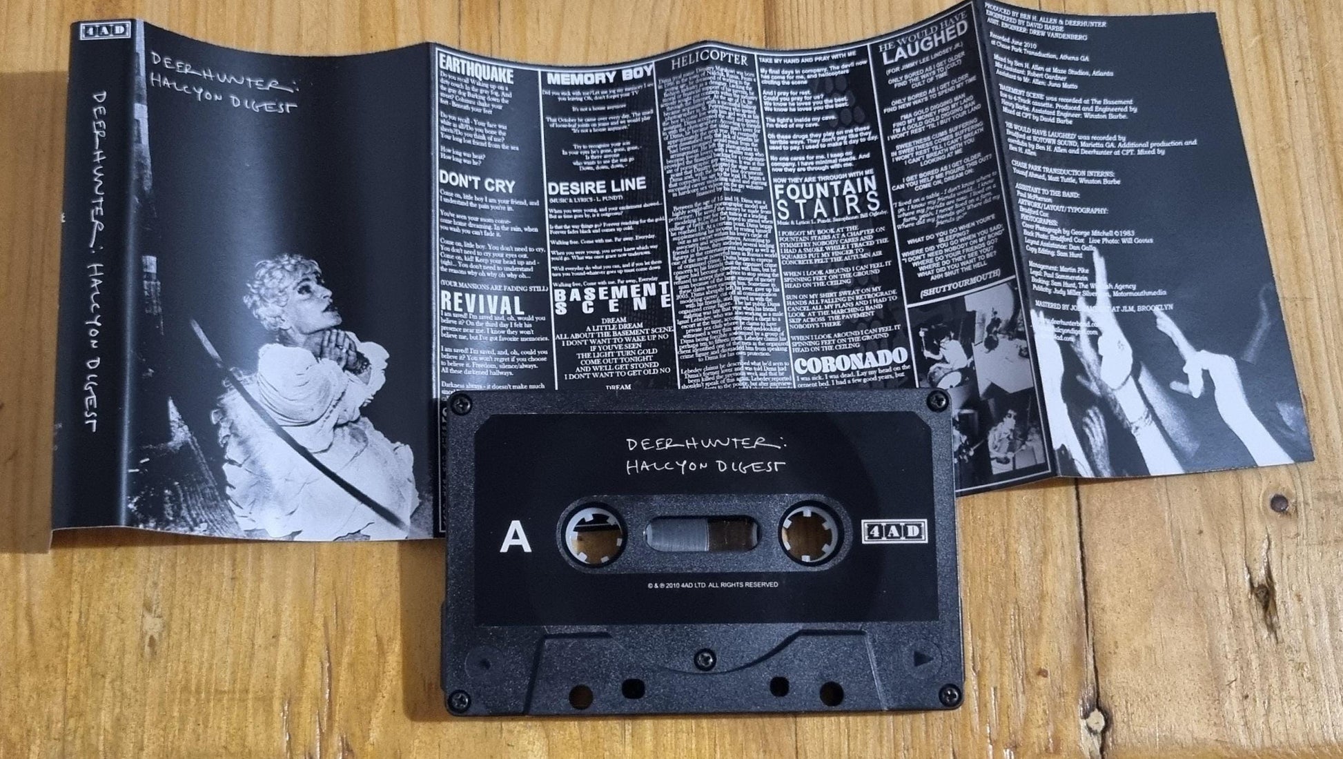 Deerhunter Cassette Tapes - Photo 4